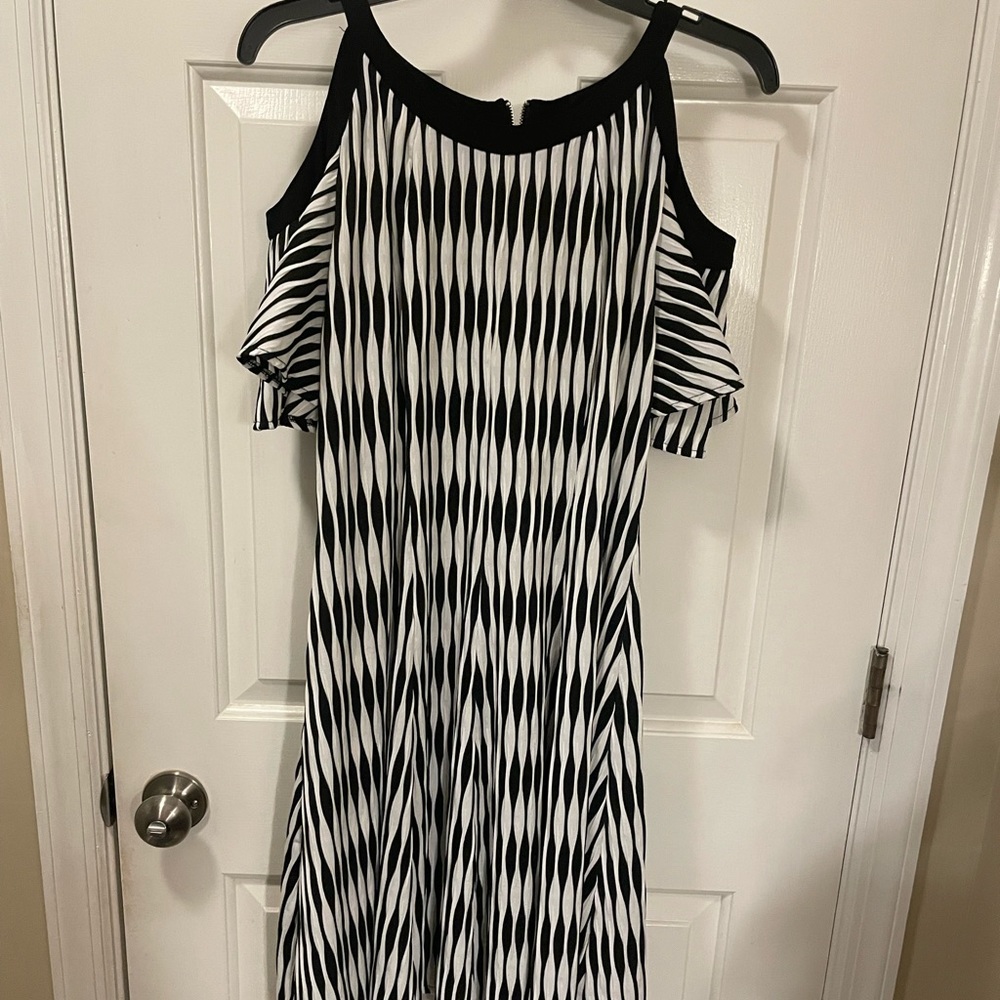 Danny & Nicole cold shoulder dress - Size 14.  Worn once!